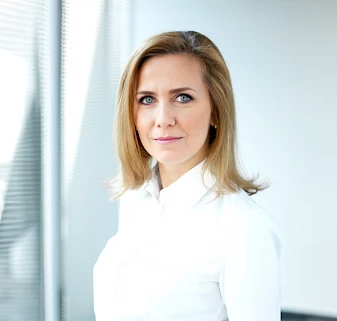 Monika Sieradzan